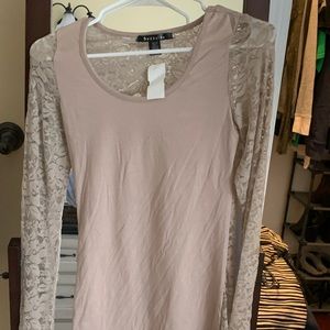 Laced back and sleeves shirt